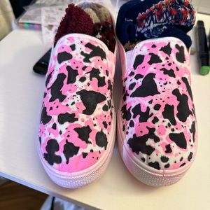 Cow print canvas sneaker